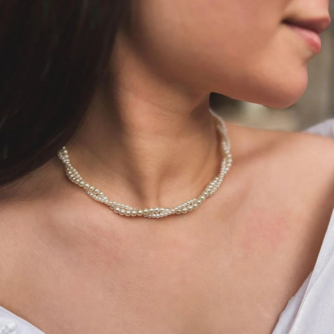 White Pearl Spring Bloom Necklace
