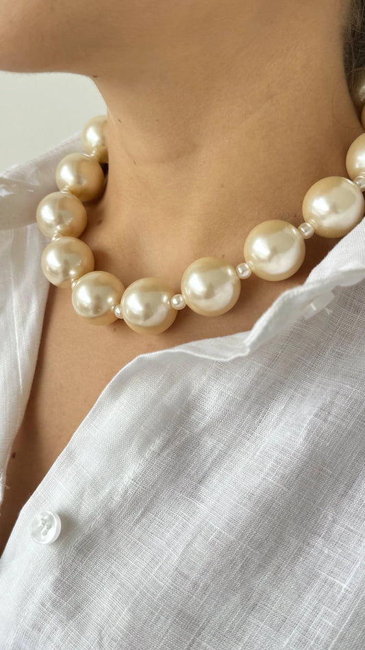 Ethereal White Bold Pearl Choker Set