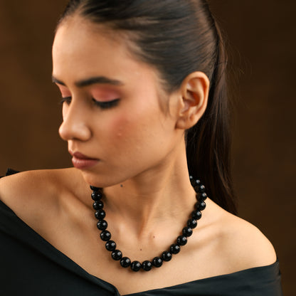 Dark Elegance Bold Black Pearl Choker