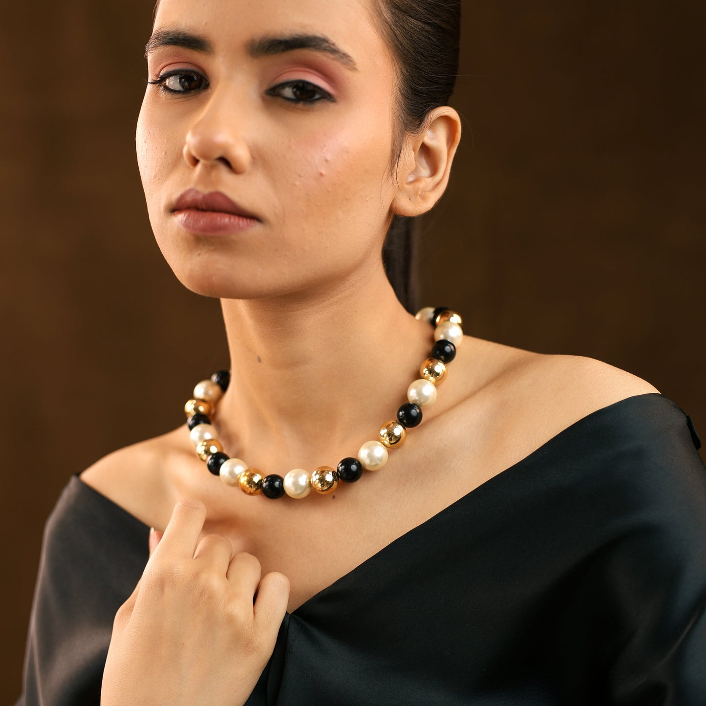 Luxe Trim Choker