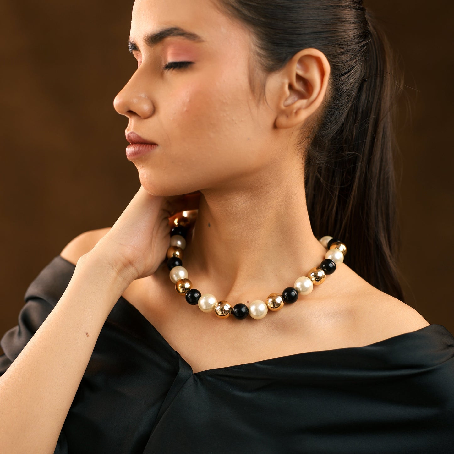 Luxe Trim Choker