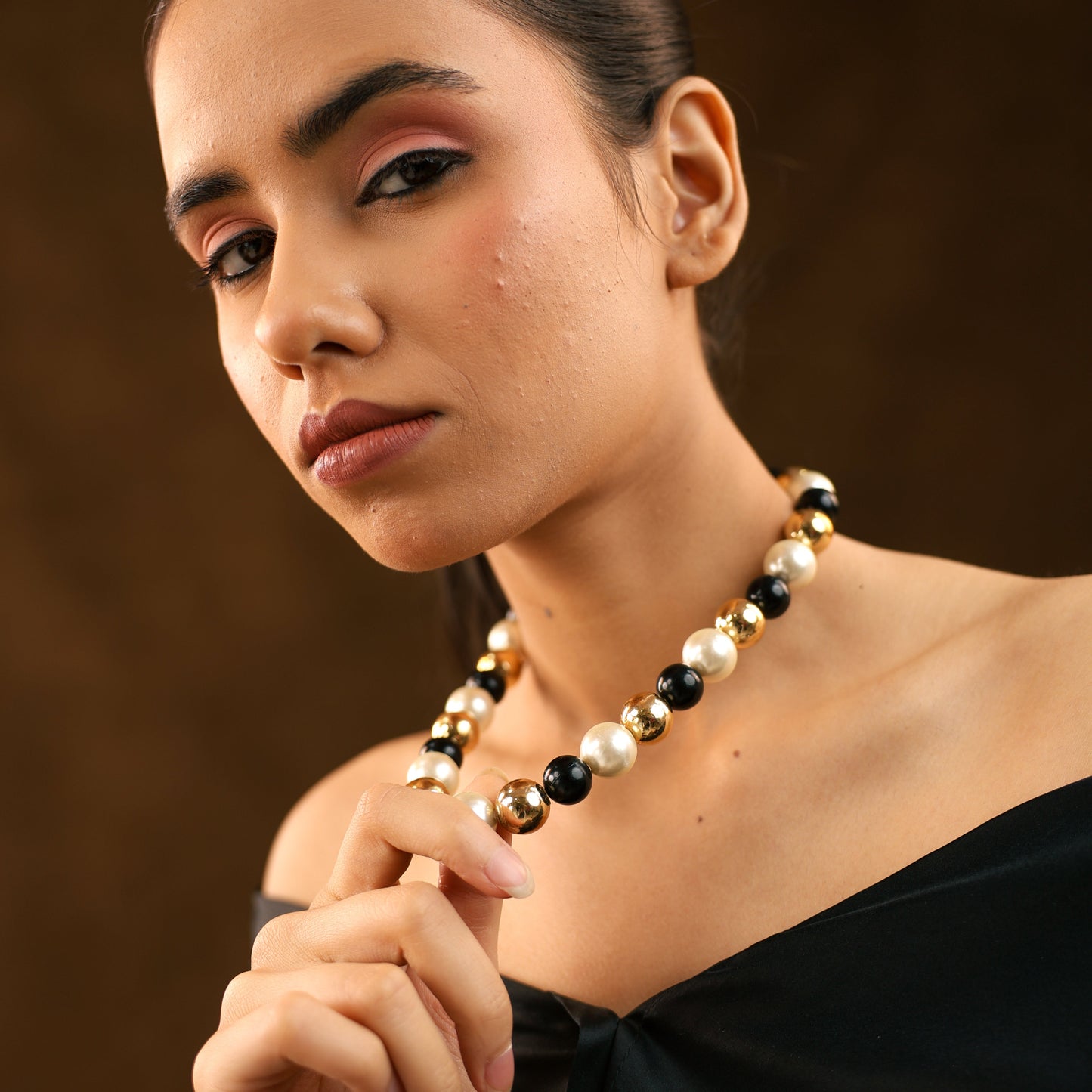 Luxe Trim Choker