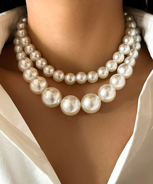 Classy White Graduated Pearl Necklace