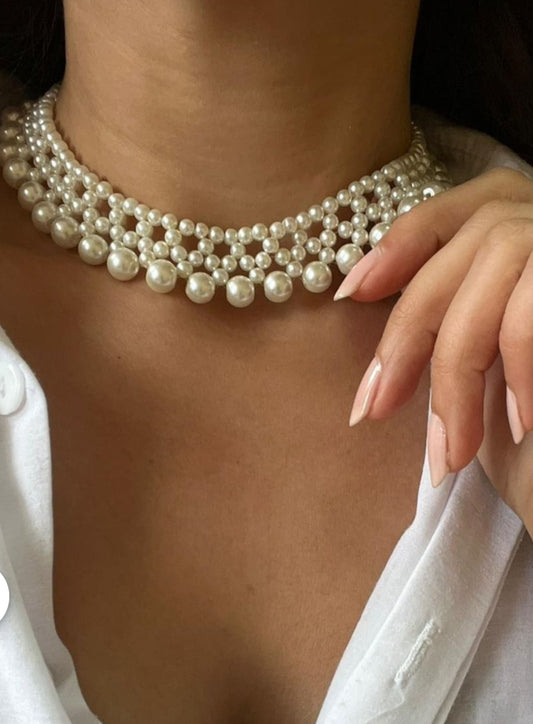 Handmade Pearl Choker – Intricate Detailing and Artisanal Craft