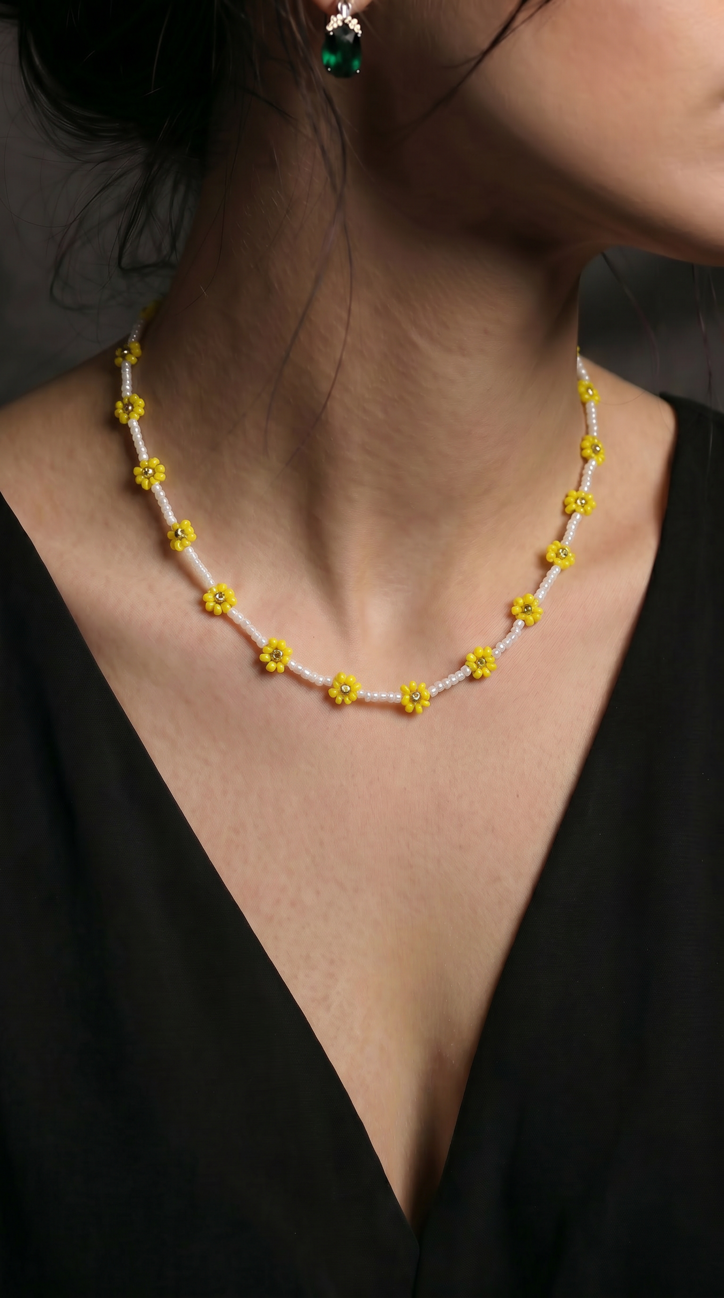 Handmade Yellow Daisy Beaded Necklace – White & Yellow Floral Choker