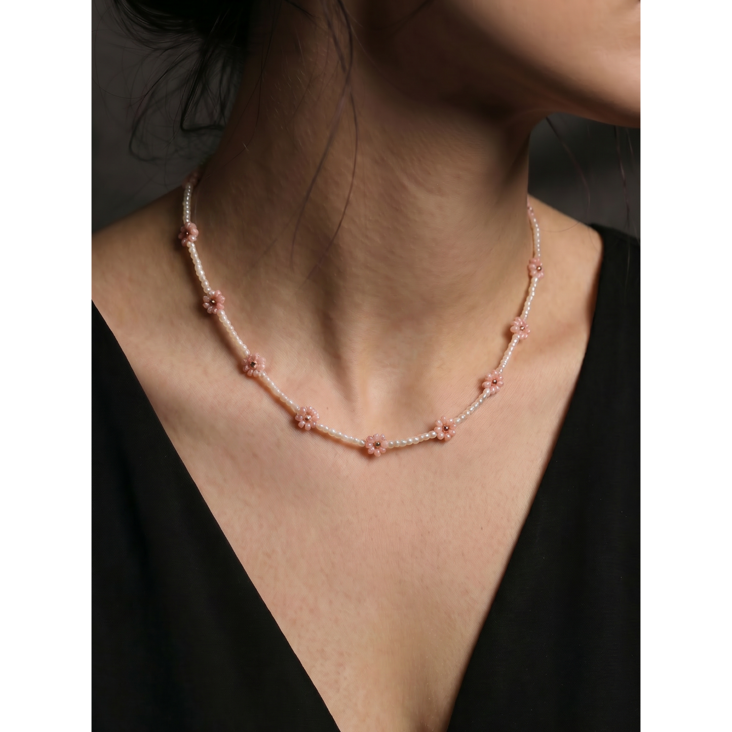 Handmade Pink Pearl Daisy Necklace – White & Pink Floral Beaded Chain