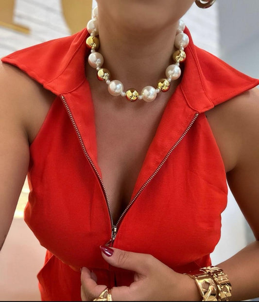 Golden Luxe: Statement White and Gold Choker