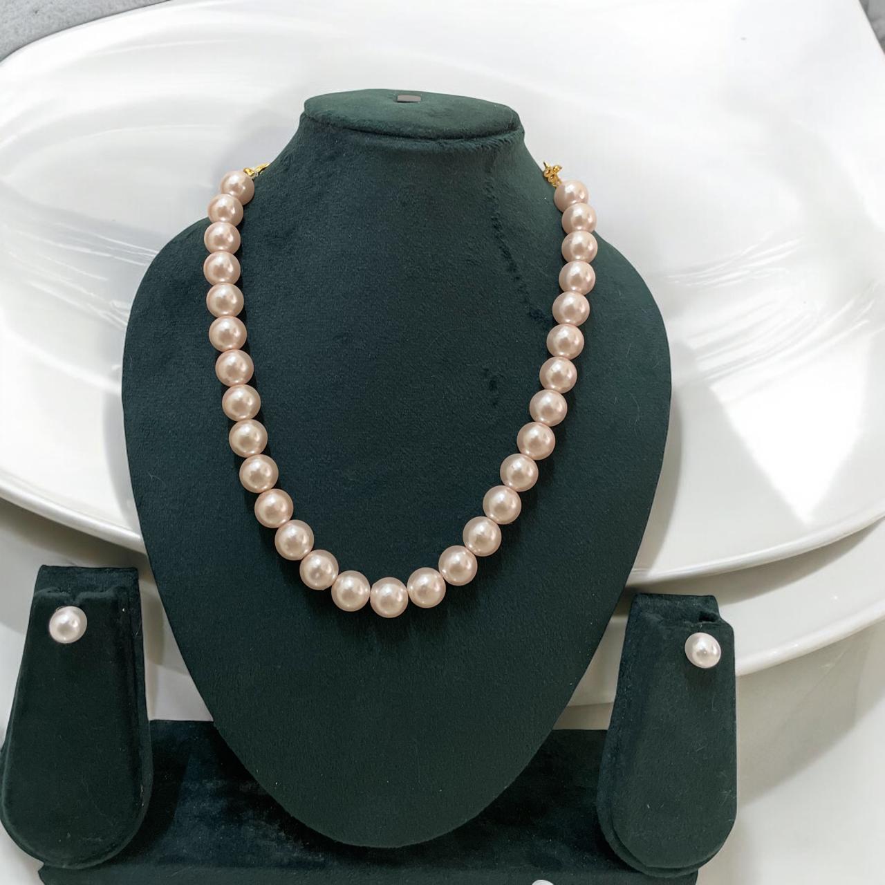 Handmade Triple Strand Pearl Necklace: Timeless Elegance